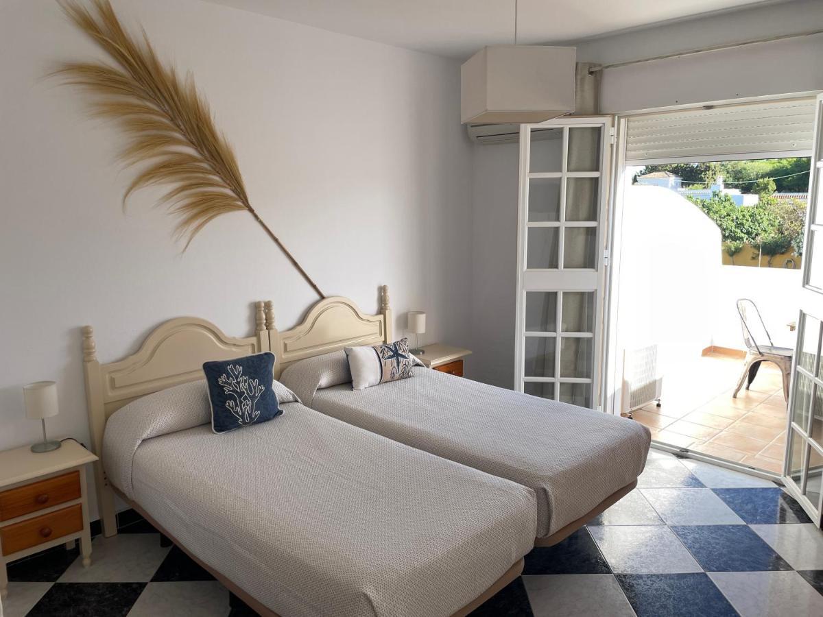 Hostal Del Faro Conil De La Frontera Esterno foto