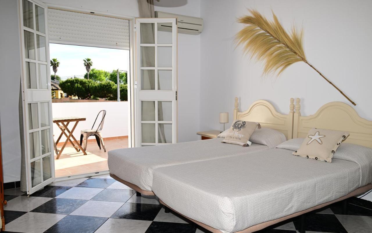 Hostal Del Faro Conil De La Frontera Esterno foto
