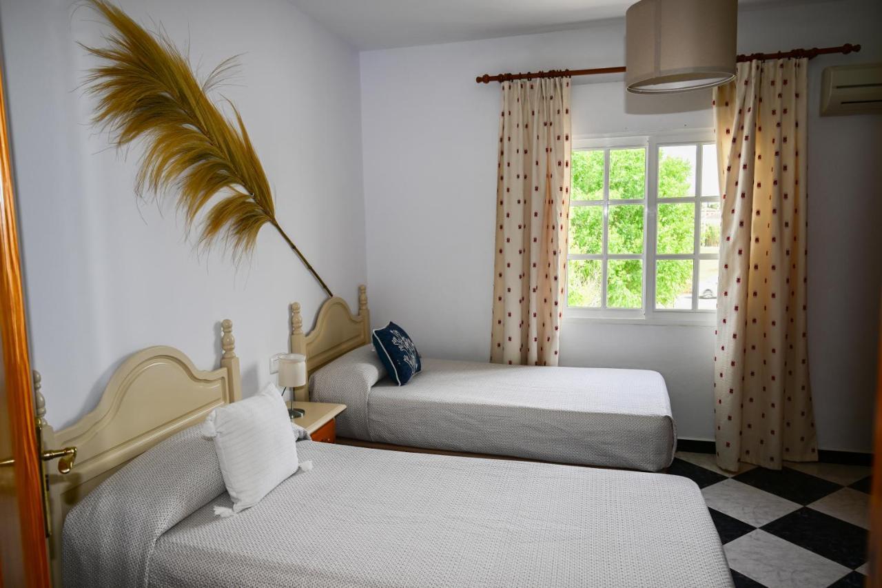 Hostal Del Faro Conil De La Frontera Esterno foto
