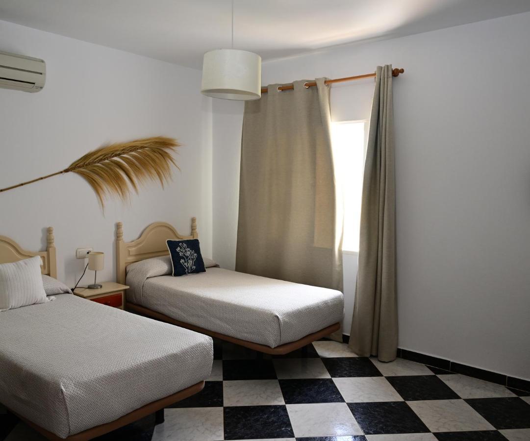 Hostal Del Faro Conil De La Frontera Esterno foto