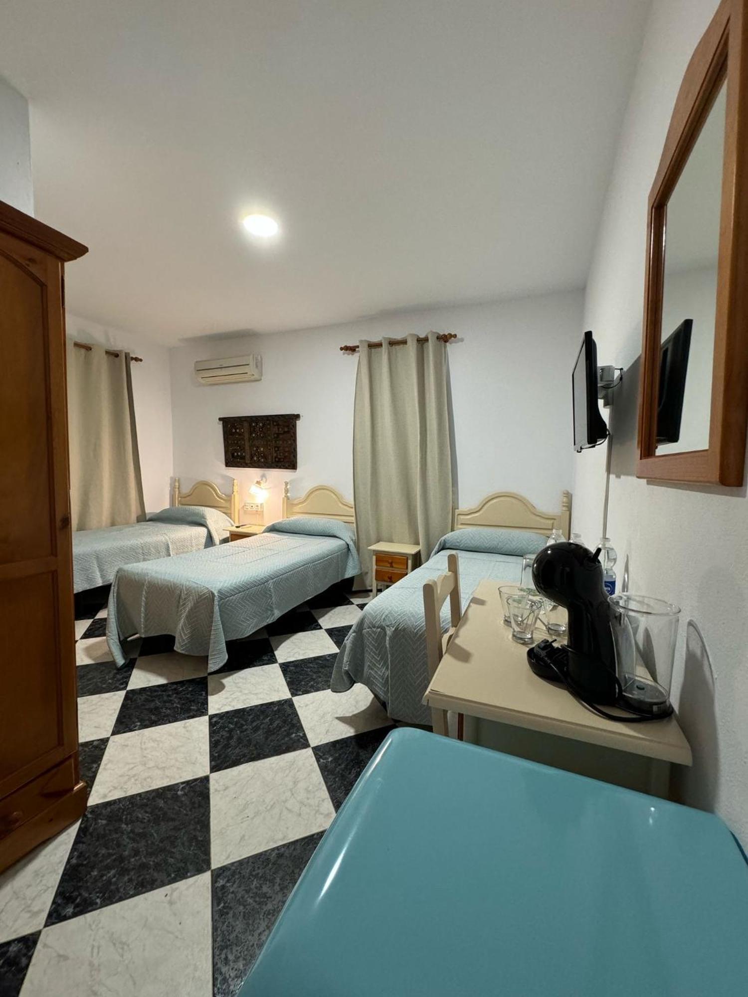 Hostal Del Faro Conil De La Frontera Esterno foto