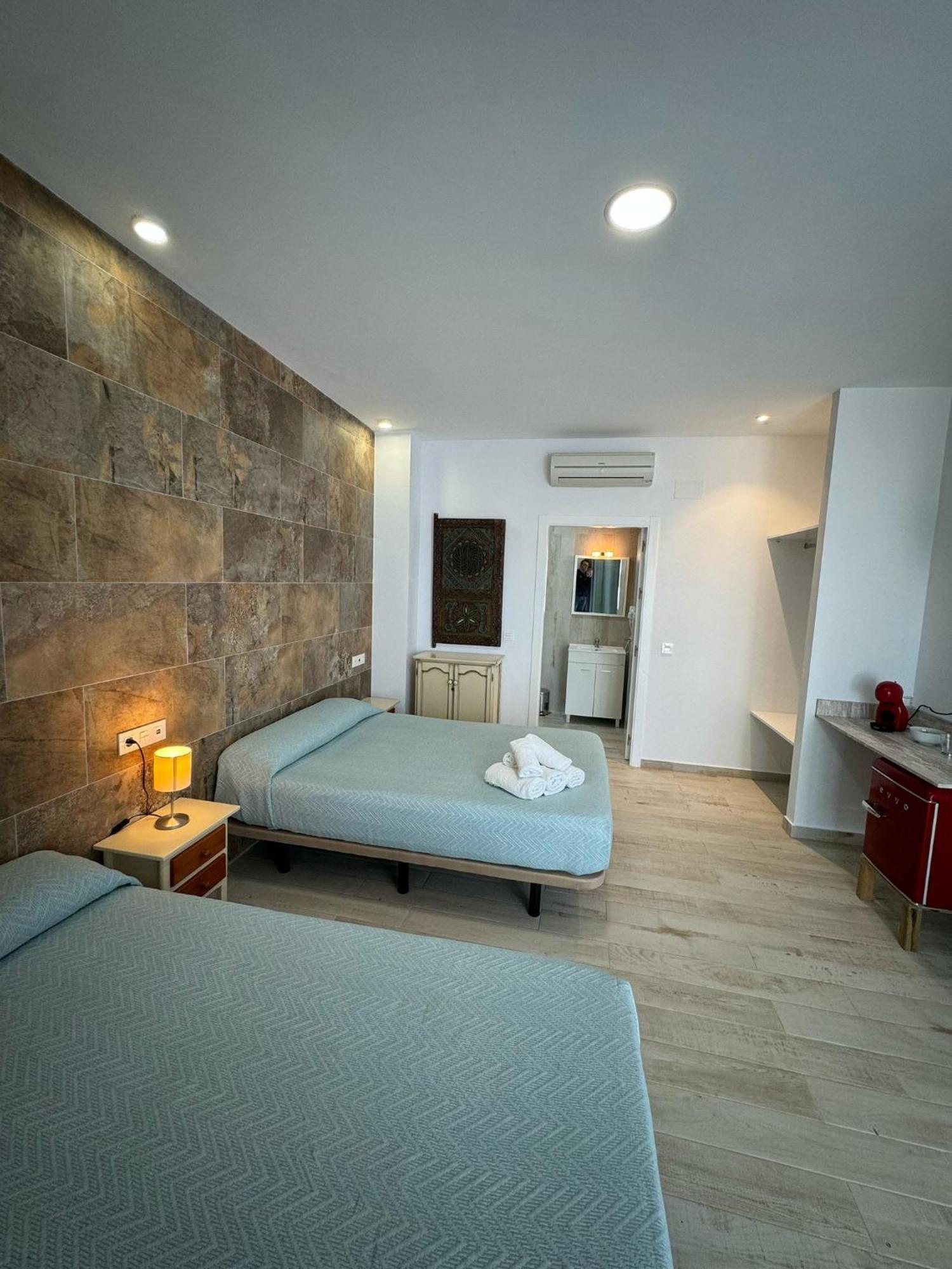 Hostal Del Faro Conil De La Frontera Esterno foto